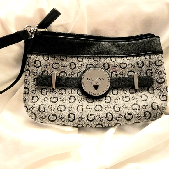 Guess 1981 Wristlet/Wallet - Picture 1 of 2